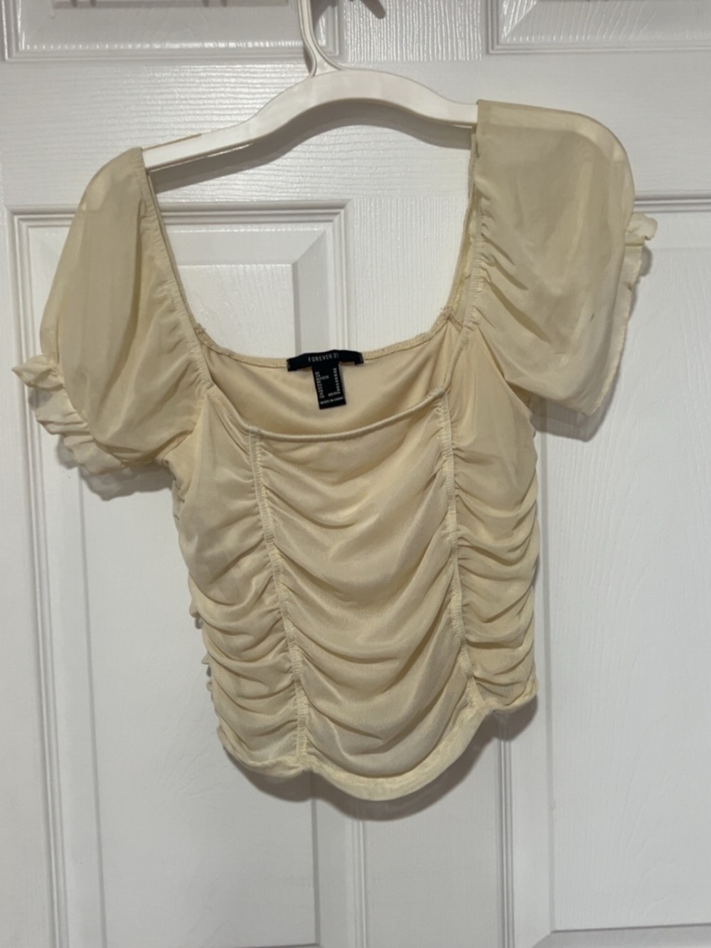 Forever 21 Light Cream Ruched Puff-Sleeve Crop Top